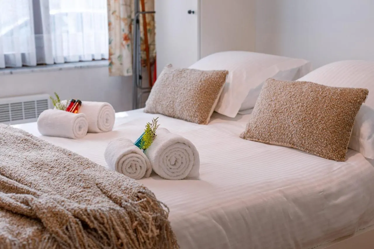 Cosy, Authentic Flat On The Ground Floor And Within Walking Distance From The Sea And The Beach In Mariakerke Ostend