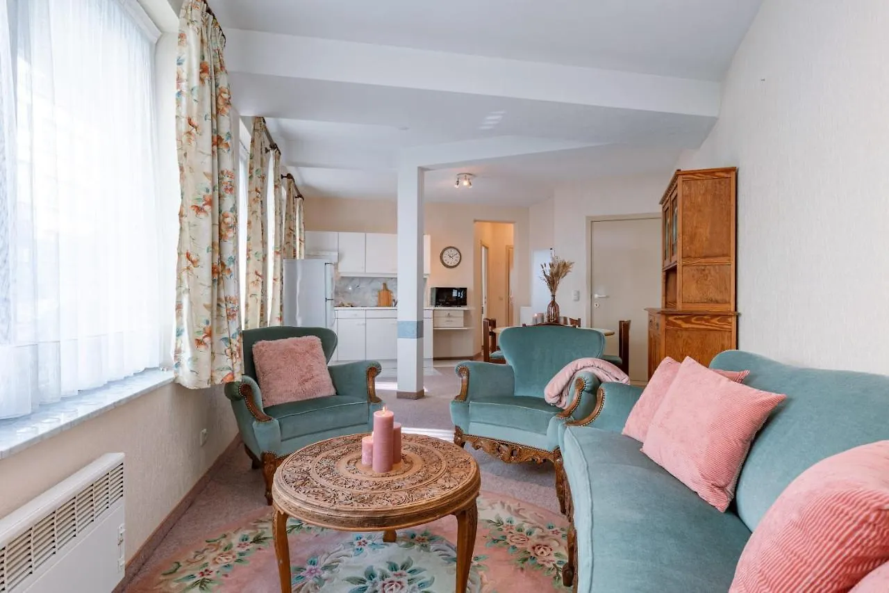 Cosy, Authentic Flat On The Ground Floor And Within Walking Distance From The Sea And The Beach In Mariakerke Ostend 0*,