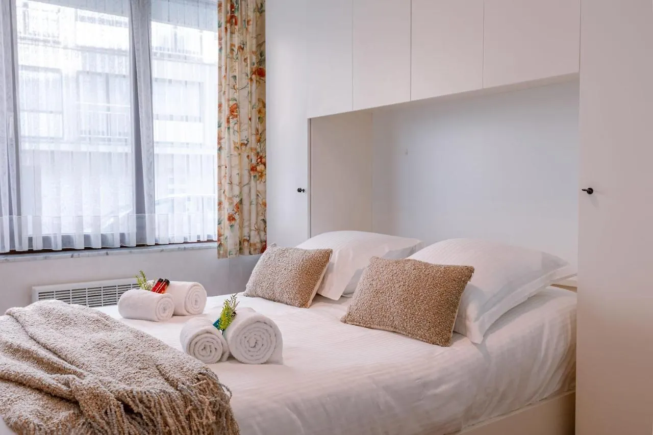 Apartment Cosy, Authentic Flat On The Ground Floor And Within Walking Distance From The Sea And The Beach In Mariakerke Ostend Belgium